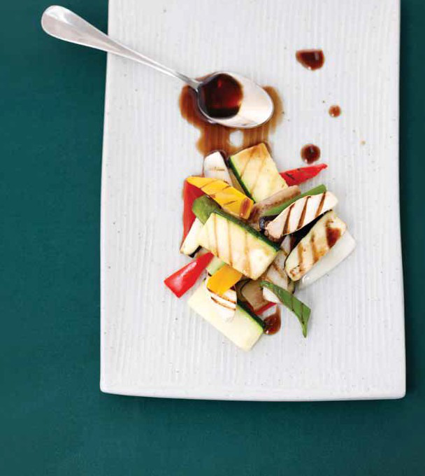 Guun Chaeso wa Ganjang Lemon Sauce (Grilled Vegetables with Soy-Lemon Sauce)