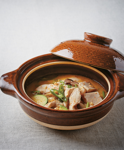 Dakgogi Kimchi Jjigae (Korean Chicken and Kimchi Stew)