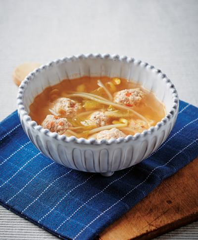 Wanja Kimchi Jjigae (Korean Kimchi Stew with Meatballs)