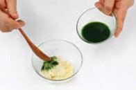 Sigeumchi Uyu Sosseuwa Green Mashed Potato (Green Mashed Potatoes with Spinach Milk Sauce)